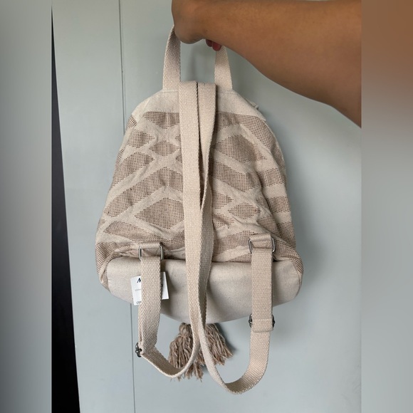 NWT Beige Geometric Patterned Backpack - Picture 2 of 10